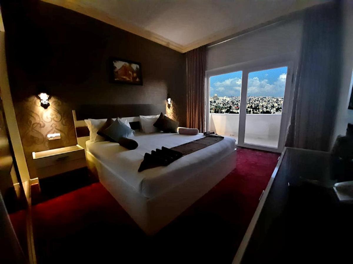 Balcony Hotel Amman Exterior photo