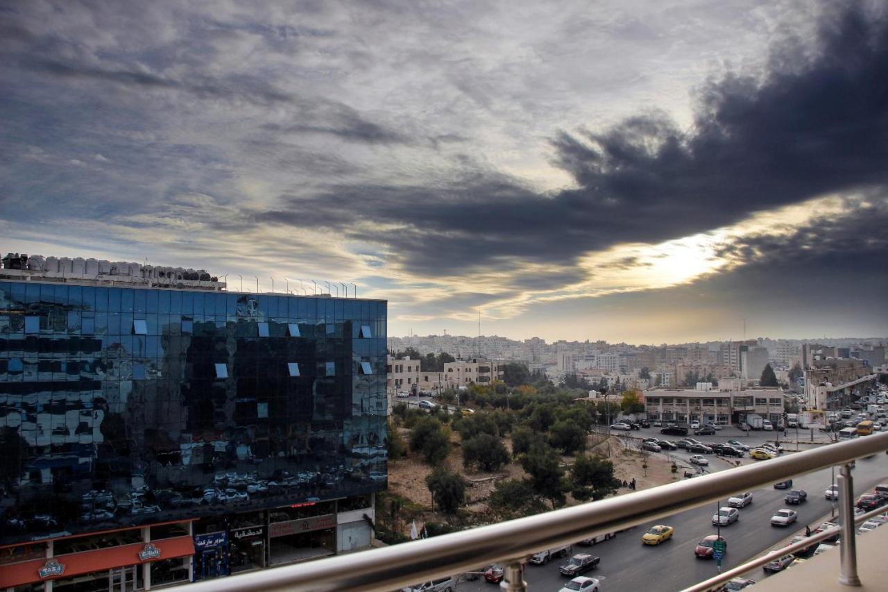 Balcony Hotel Amman Exterior photo
