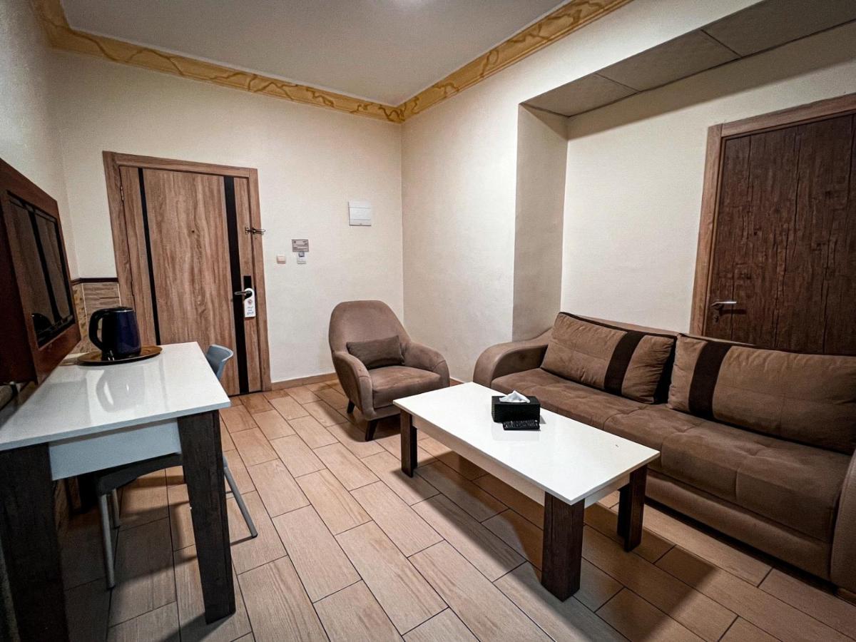Balcony Hotel Amman Exterior photo